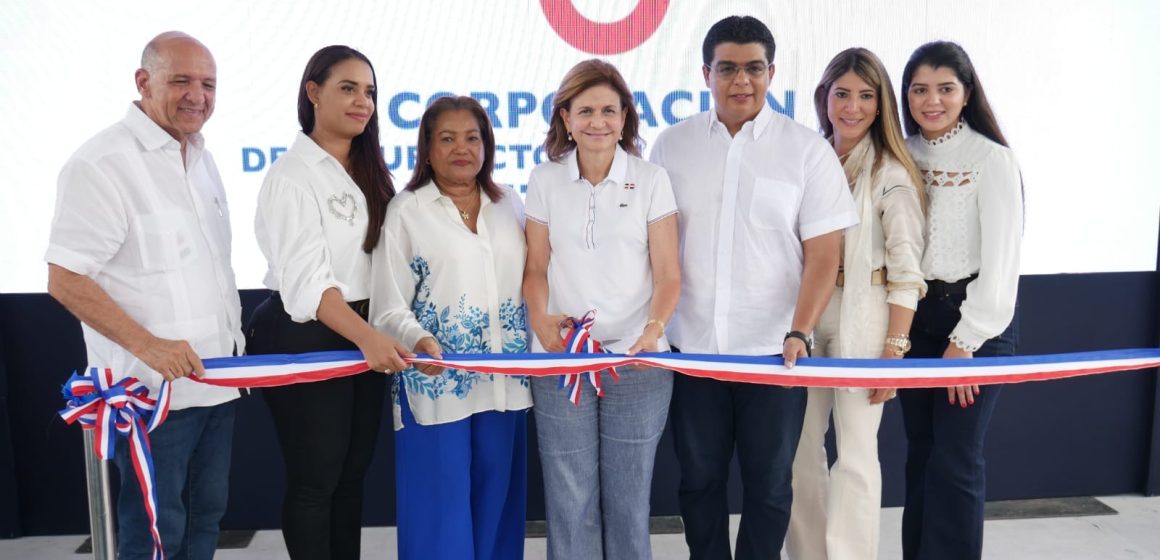 Vicepresidenta Raquel Peña y Fellito Suberví entregan “Sabana Park”, en SDN