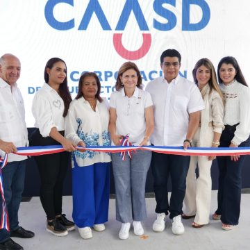 Vicepresidenta Raquel Peña y Fellito Suberví entregan “Sabana Park”, en SDN