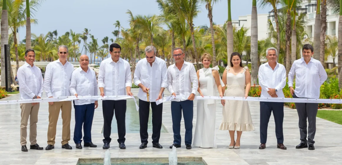 Presidente Luis Abinader encabeza inauguración del Hotel Secrets Tides en Punta Cana