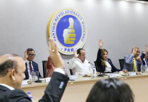 PRM propondrá continuidad de Ricardo de Los Santos y Alfredo Pacheco en Senado y Cámara de Diputados