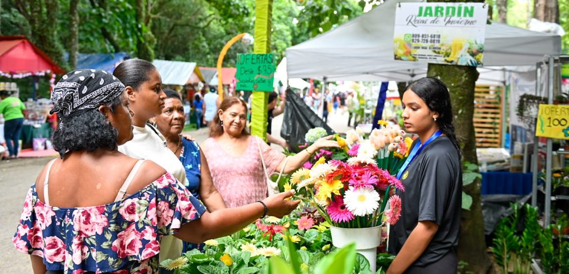 Presidente Abinader inaugura el Festival de las Flores en Jarabacoa.