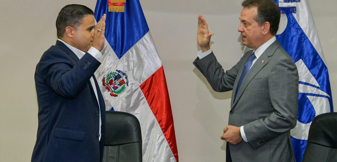 Julio Matos Ureña fue juramentado como nuevo director del Indocal