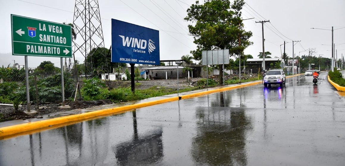 Raquel Peña y Deligne Ascención dejaron en servicio asfaltado de calles en comunidades de Bonao