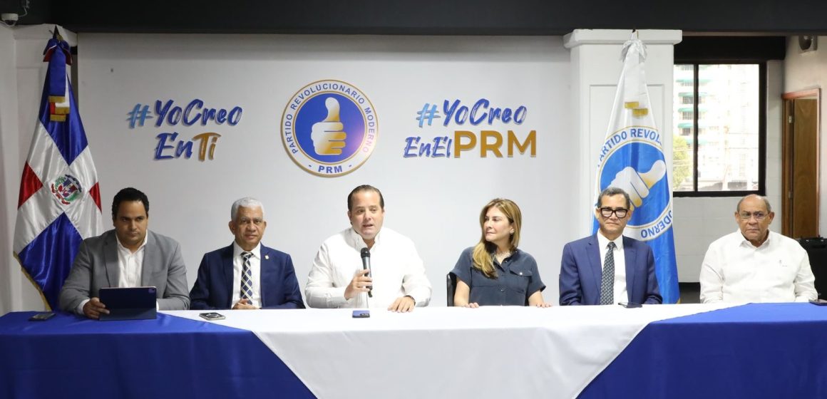 PRM anuncia seminario de formación para legisladores con Abinader y tres expresidentes