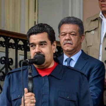 Abinader acusa a Leonel de apoyar el régimen de Maduro en Venezuela