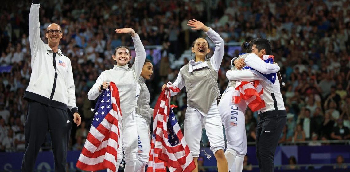 Estados Unidos logra su primer oro olímpico en florete por equipos femeninos