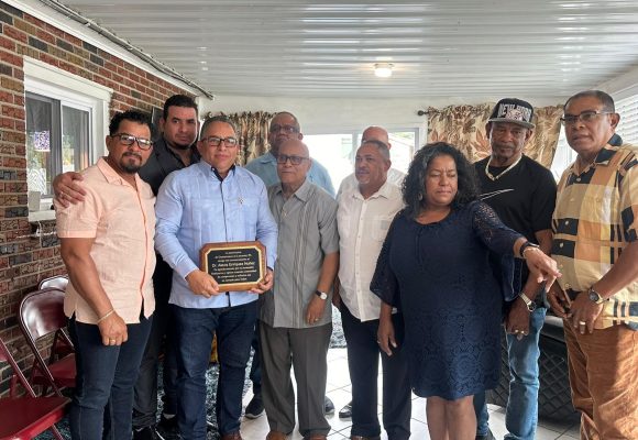 Comunidad dominicana en Pennsylvania reconocen labor del cónsul Alexis Henríquez Núñez en favor de la diáspora