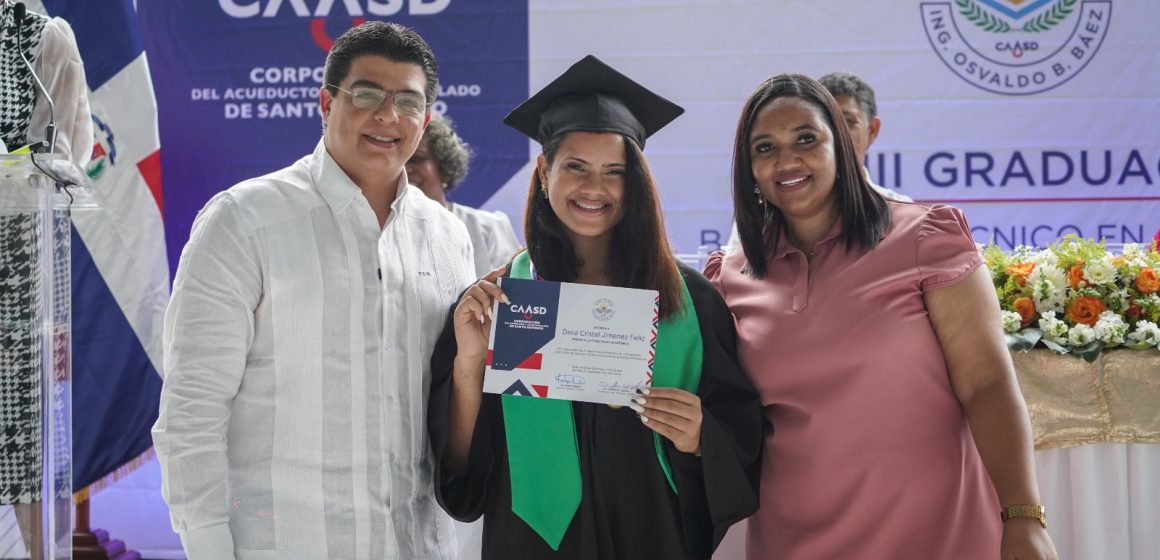 Liceo de la CAASD gradúa a 29 bachilleres técnicos en control de procesos ambientales