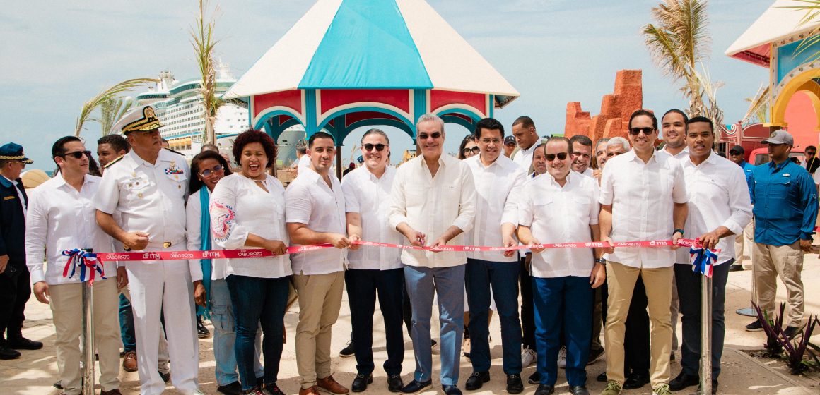 Presidente Abinader inaugura segunda fase de Cabo Rojo y recibe tercer crucero.