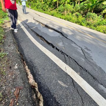 OBRAS PUBLICAS EVALUA CAUSAS GRIETAS CARRETERA LAS GALERAS- SAMANA