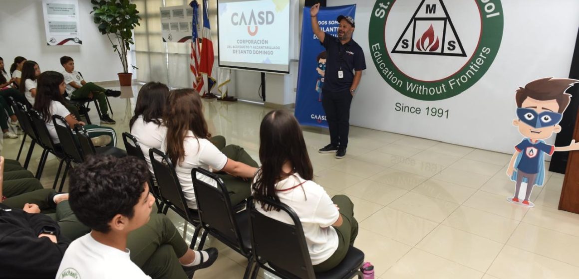 CENDOC-CAASD forma a más de 1,700 estudiantes como «Vigilantes del Agua» en 2024