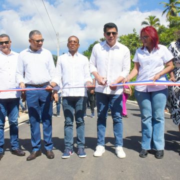 David Collado entrega obra en Arroyo Barril y deja iniciadas otras en Santa Bárbara, Samaná