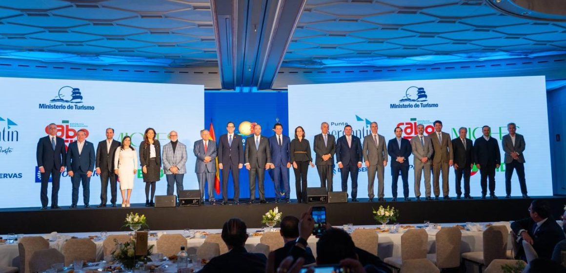 Ministro Collado destaca en FITUR el potencial de Miches, Punta Bergatín y Cabo Rojo como nuevo destino.
