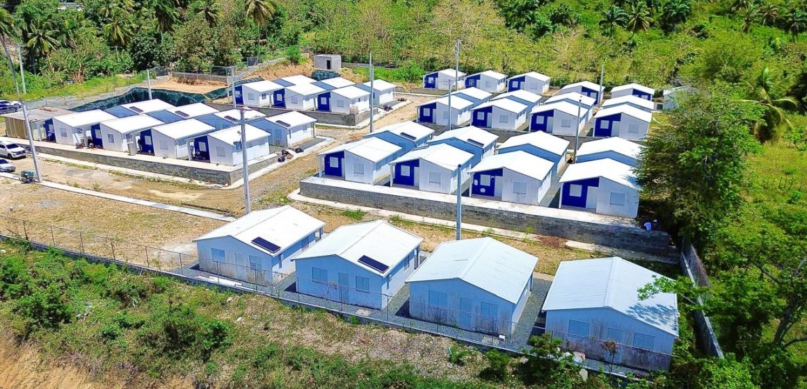 Propeep da toques finales a 40 viviendas para familias pobres de San Cristóbal