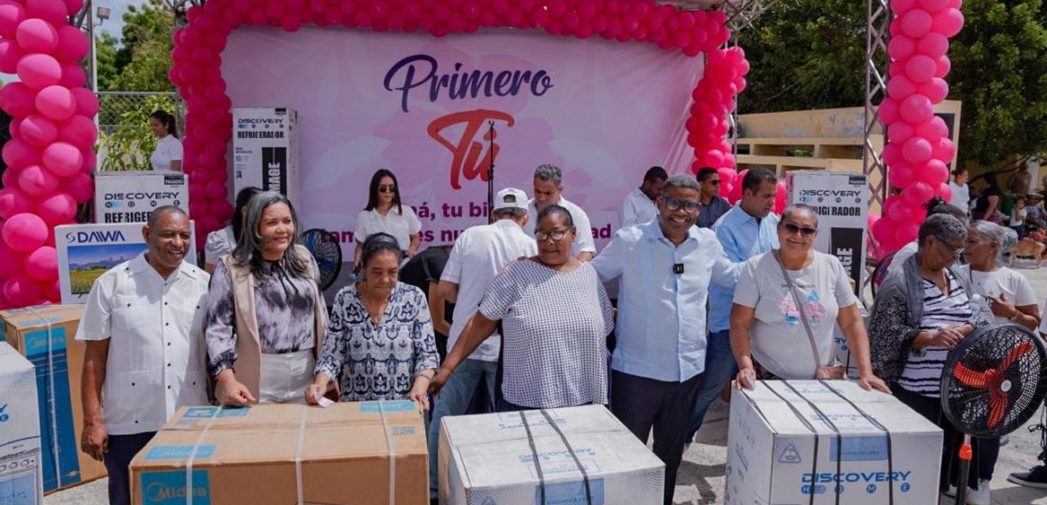 Propeep lleva jornada especial a madres del Palmar de Ocoa de Azua