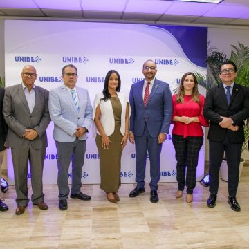 UNIBE y el Gabinete de Política Social realizan panel sobre el uso de la inteligencia artificial en la protección social