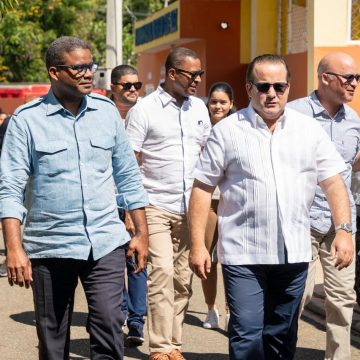 Robert Polanco afirma que el Gobierno se mantiene presente y está donde la gente más lo necesita