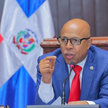 Pacheco informa Cámara de Diputados y Senado trabajan para aprobación de unos 20 proyectos de ley