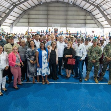 El Consejo Nacional de Drogas orienta en Loma de Cabrera a más de 600 estudiantes y líderes locales