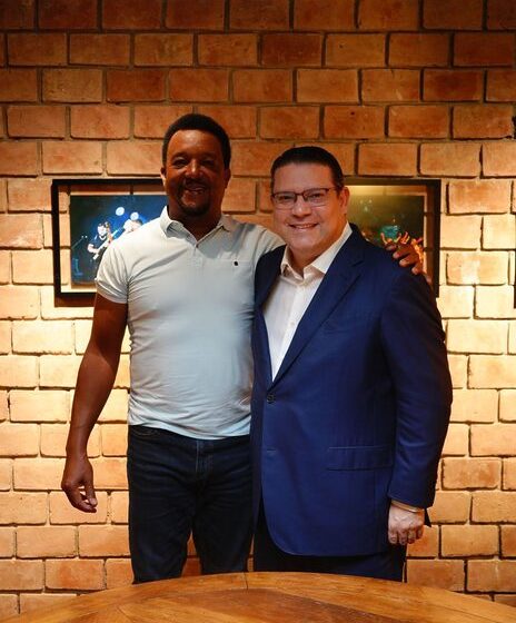 Pedro Martínez llama a la juventud dominicana a vencer el miedo al fracaso en entrevista con Yayo Sanz Lovatón