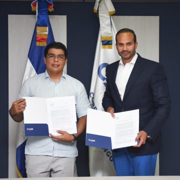 CAASD y ANIPARD firman acuerdo para fomentar la remoción sostenible de sedimentos y el desarrollo local 