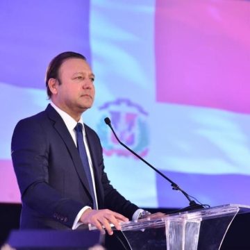 Abel Martínez critica el alza en los costos de los combustibles