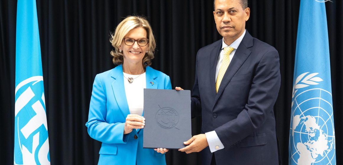 República Dominicana firma acuerdo con la UIT transformará dos provincias en ciudades inteligentes