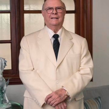 Hipólito Mejía pide al director de CEA dé a conocer los casos y expedientes de la supuesta “piñata” en el periodo 2000-2004 en esa institución
