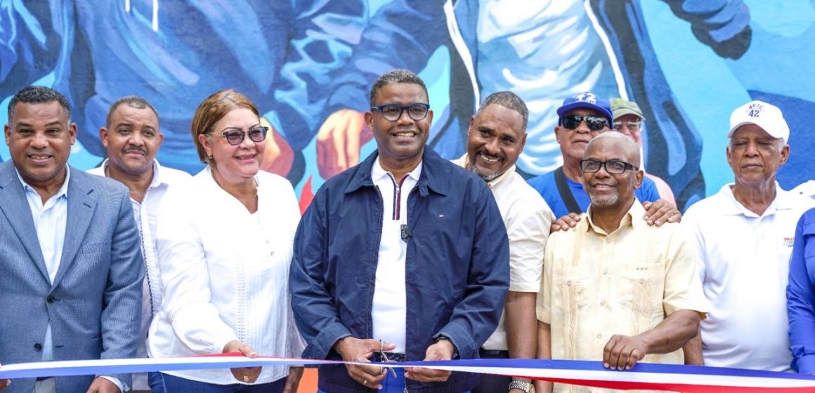 Robert Polanco anuncia que Propeep convertirá a Capotillo en una galería de arte urbano