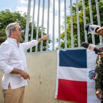 Luis Abinader y la Crisis Haitiana: Una Llamada Ineludible a la Responsabilidad Internacional