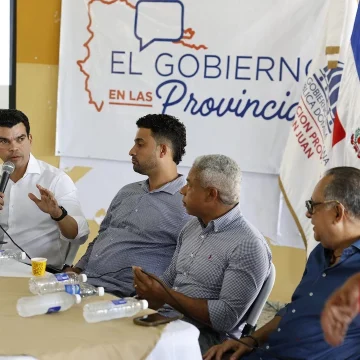 Arnaud supervisa proyectos en San Juan como parte de “El Gobierno en las Provincias»