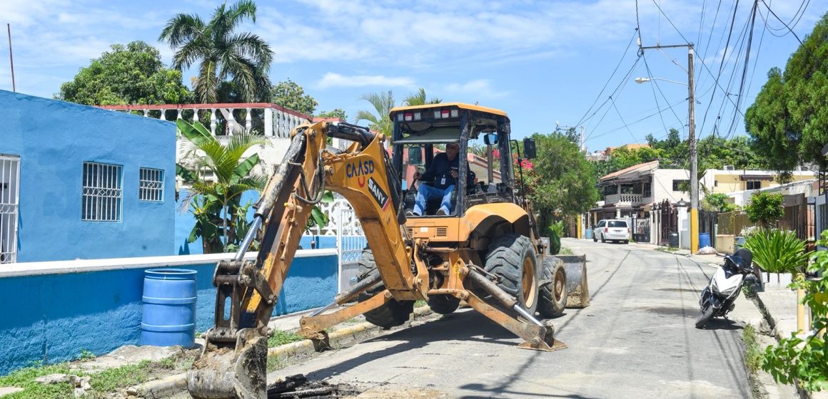 CAASD trabaja en solución de avería en SDO, mantiene limitado parcialmente el servicio de agua potable