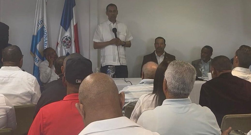 Guido Gómez Mazara exhorta a la diáspora a ejercer su poder político