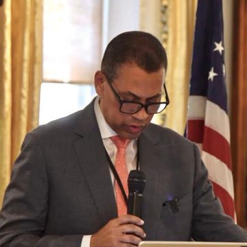 Presidente de INDOTEL resalta en Cumbre compromiso de República Dominicana en combatir trata de personas