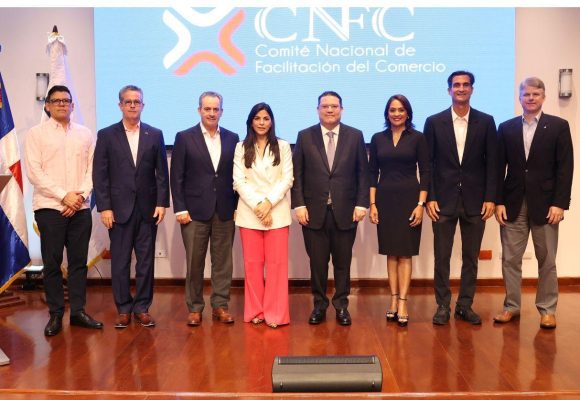 Francesca Rainieri, presidenta de Amchamdr, resalta cambios en Aduanas bajo el liderazgo de Yayo