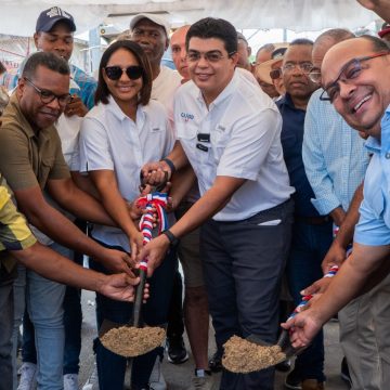 Fellito Suberví avanza en realización de obras que beneficiarán a más de 67 mil personas en SDE