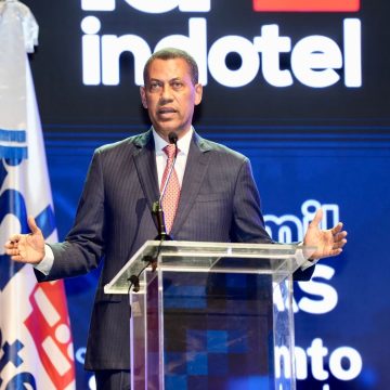 INDOTEL abre 30 mil becas gratuitas para impulsar futuro tecnológico del país