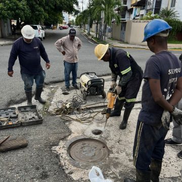 CAASD trabaja para solucionar avería que limita suministro de agua en algunos sectores de la capital
