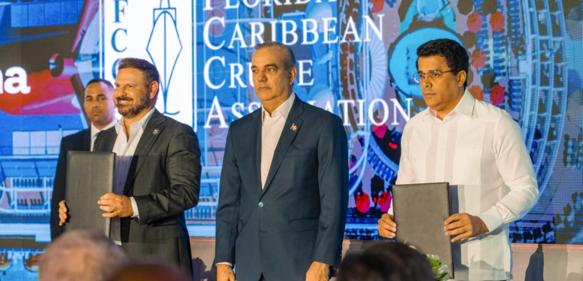 FCCA y República Dominicana firman acuerdos de turismo de cruceros.