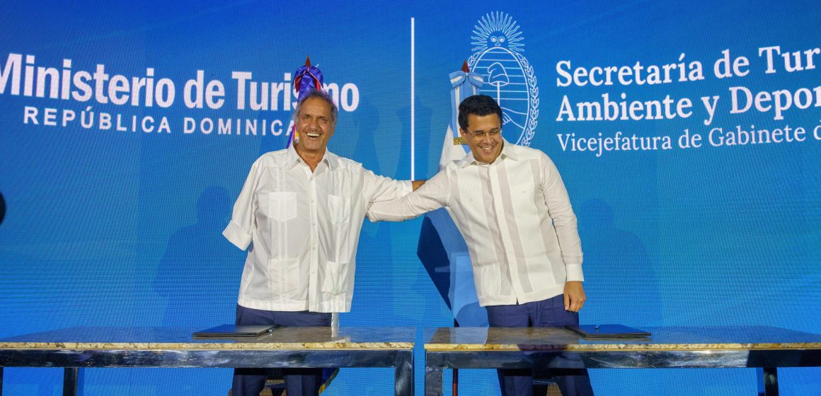 RD y Argentina firman acuerdo para fortalecer intercambio turístico 