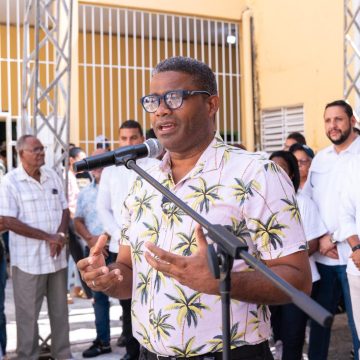 Propeep impacta con servicios sociales en el corazón del emblemático barrio San Carlos; Distrito Nacional