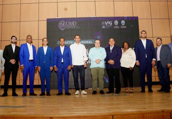 Gómez Mazara motiva a estudiantes formarse en inteligencia artificial y ciencias de datos para asumir retos del siglo XXI