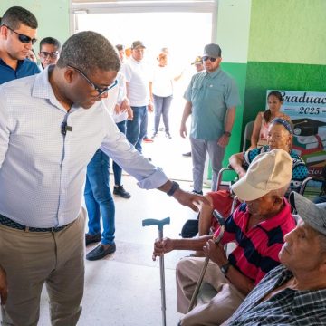 Robert Polanco afirma Gobierno devuelve en servicios lo que la gente paga en impuestos