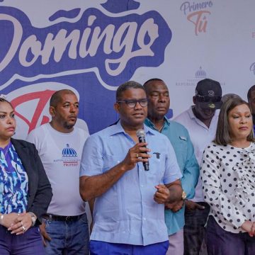 Bajo intensa lluvia Propeep desarrolla jornada “Primero Tú” en Valiente, La Caleta