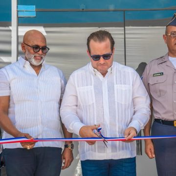 Paliza entrega nueva estación de la Policía Nacional en Sosua; anuncia plan de relanzamiento y puesta en valor del destino