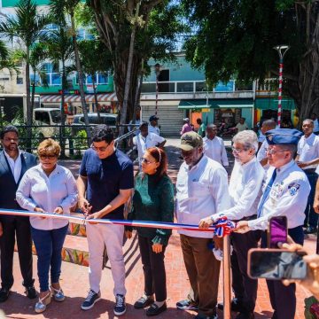 David Collado inicia reordenamiento de Boca Chica entrega obras e inicia otras.