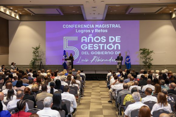 Geanilda Vásquez : El mayor Logro del Presidente, Devolver la confianza al pueblo