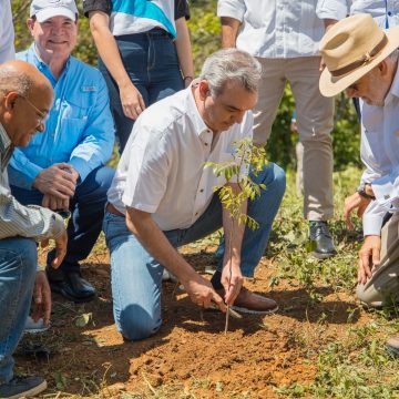 Asociación Dominicana de Hacendados reconoce liderazgo y visión del presidente Luis Abinader en materia agropecuaria