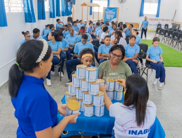 El INABIE beneficiará más de 22,000 estudiantes con evaluaciones y educación nutricional durante este año escolar
