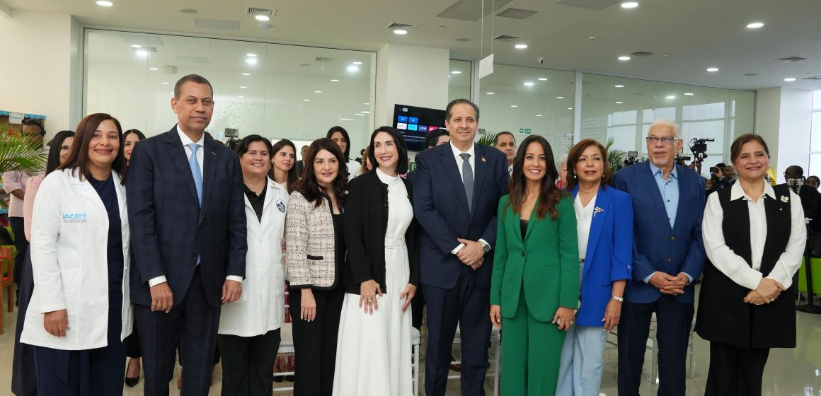 40148f2d-e0c0-41d1-bbb4-a1bf9f0d2963 INDOTEL conecta unidad de Oncología Pediátrica del INCART; niños podrán acceder a internet mientras reciben tratamiento contra cáncer